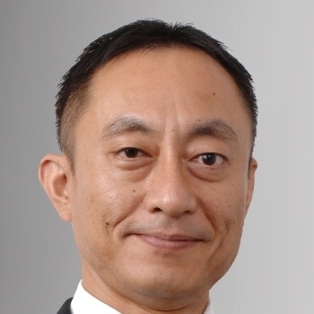 眞鍋 敬